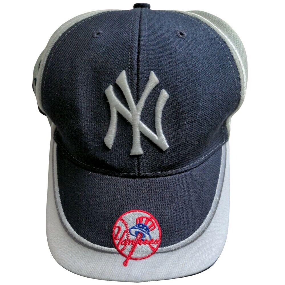 New‎ York Yankees MLB Twins Enterprise Embossed Strapback Baseball Hat Cap Y2K